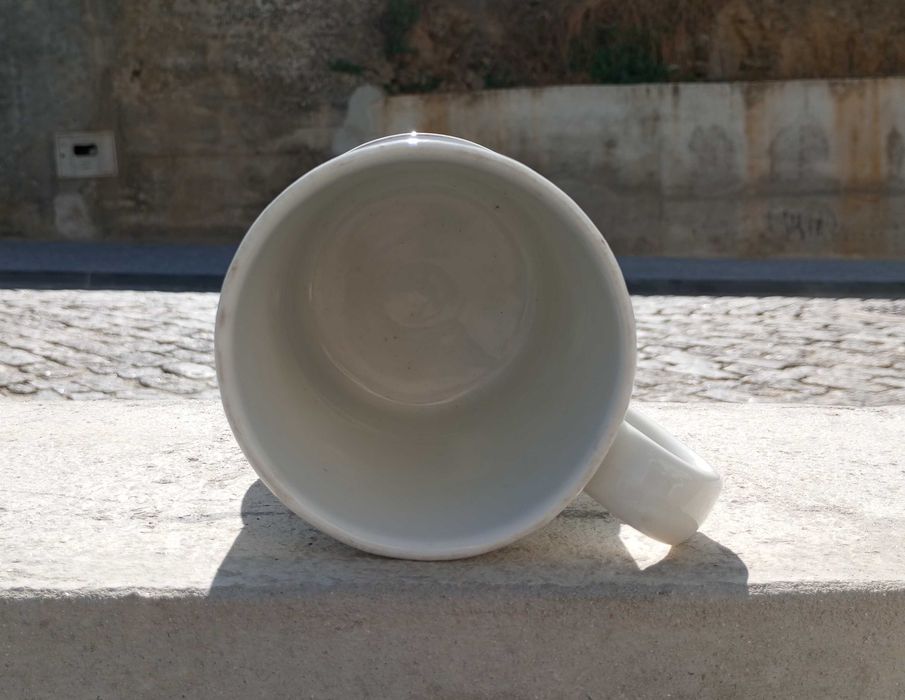 Antiga caneca grande Vista Alegre 1881 a 1921