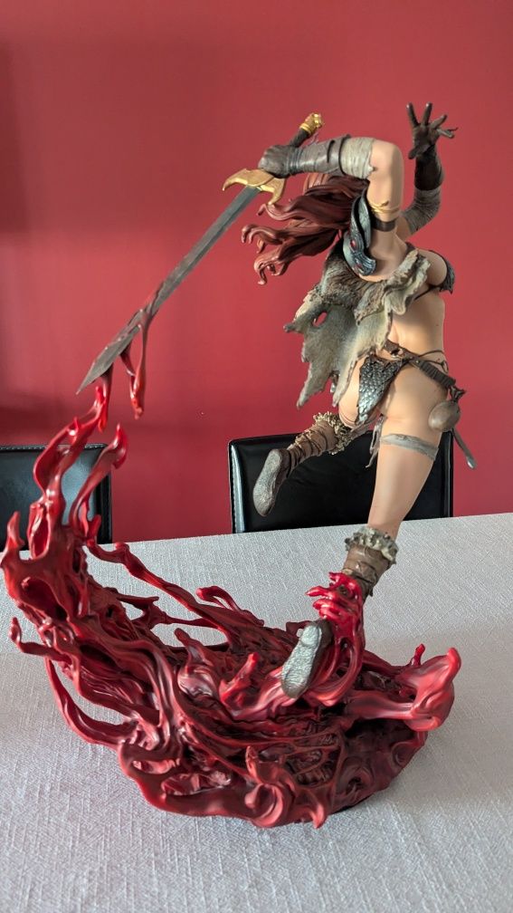 Sideshow Red Sonja Savage Sword Premium Format estátua