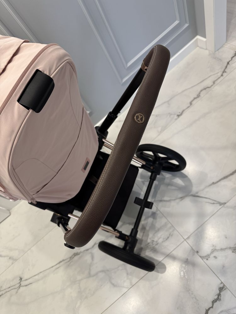 Прогулянковий візок Cybex Priam Rosegold 2024 року.