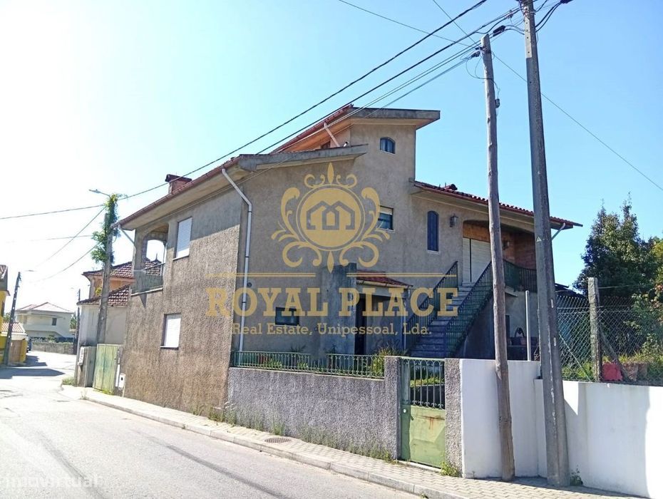 Moradia T3+2 em São Paio de Oleiros