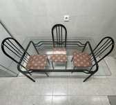 Mesa de jantar + 4 cadeiras