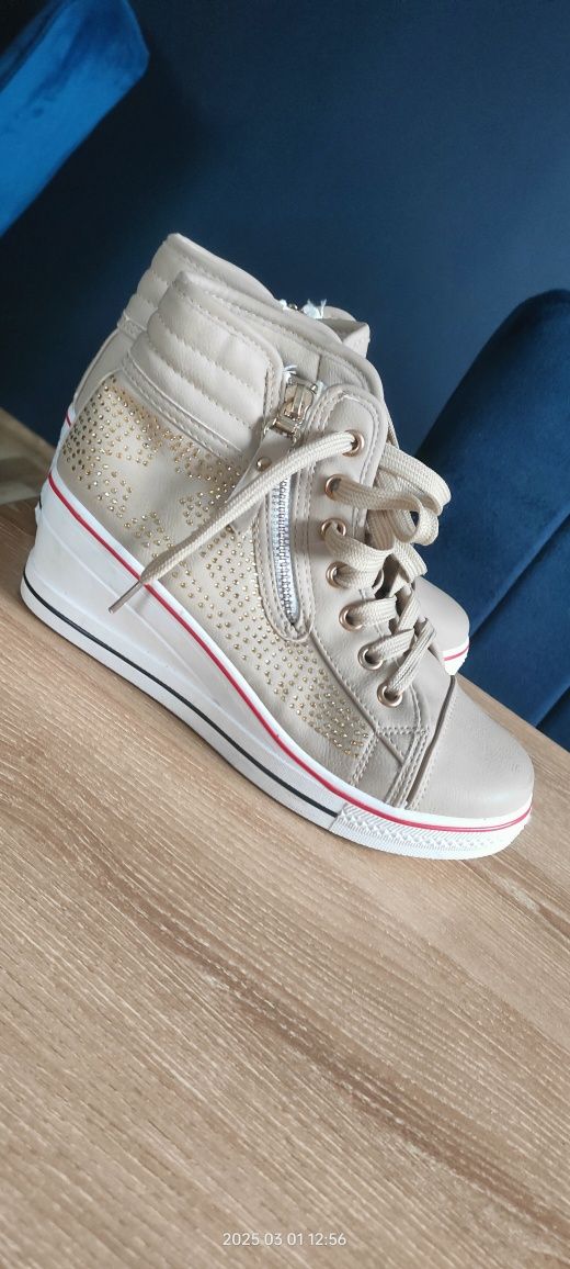 Buty trampki sneakersy na koturnie nowe
