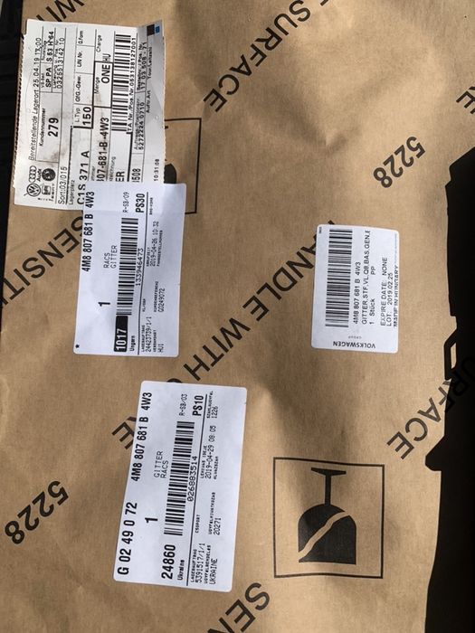 Продам решетку бампер перед левая Ауди Q8 2018