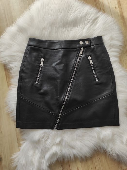 Nowa spódniczka Stradivarius