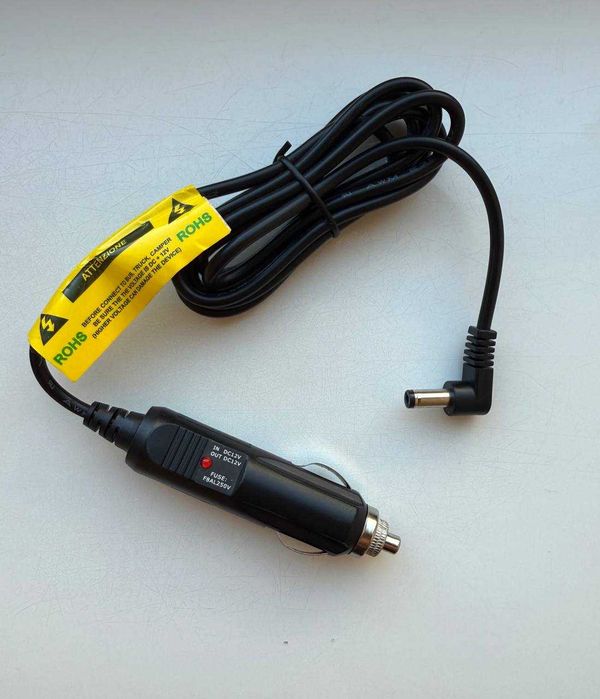 Автомобільний адаптер живлення в "прикурювач" 12V штекер 5.5мм*2.5мм