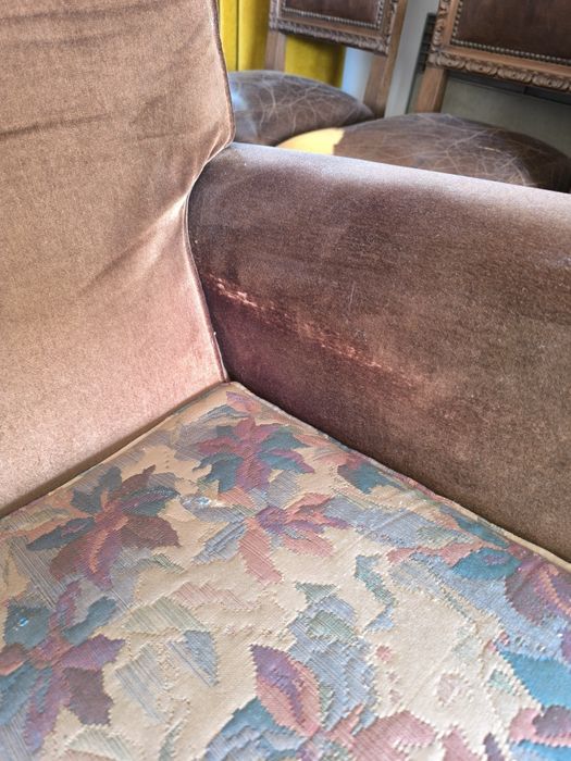 Ofereço Conjunto de 3 sofás de veludo