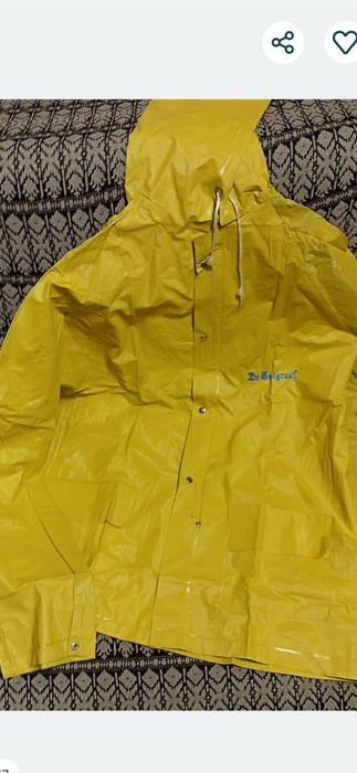 Kurtka wodoodporna płaszcz sztormiak XXL nie używany .
Wyjęty z opakow