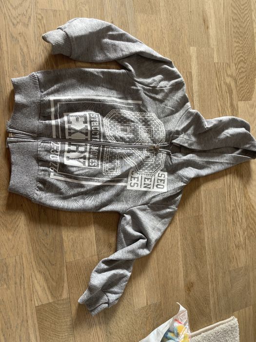 Кофта с капюшоном на молнии