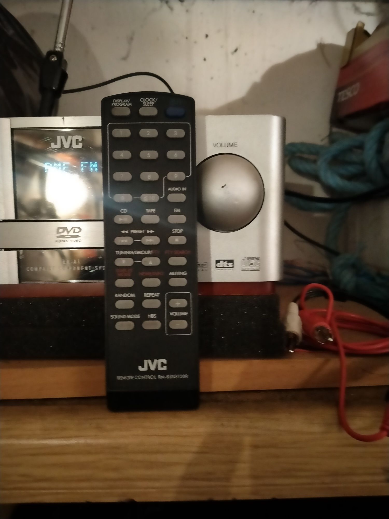 Amplituner JVC z kolumnami i pilotem okazja