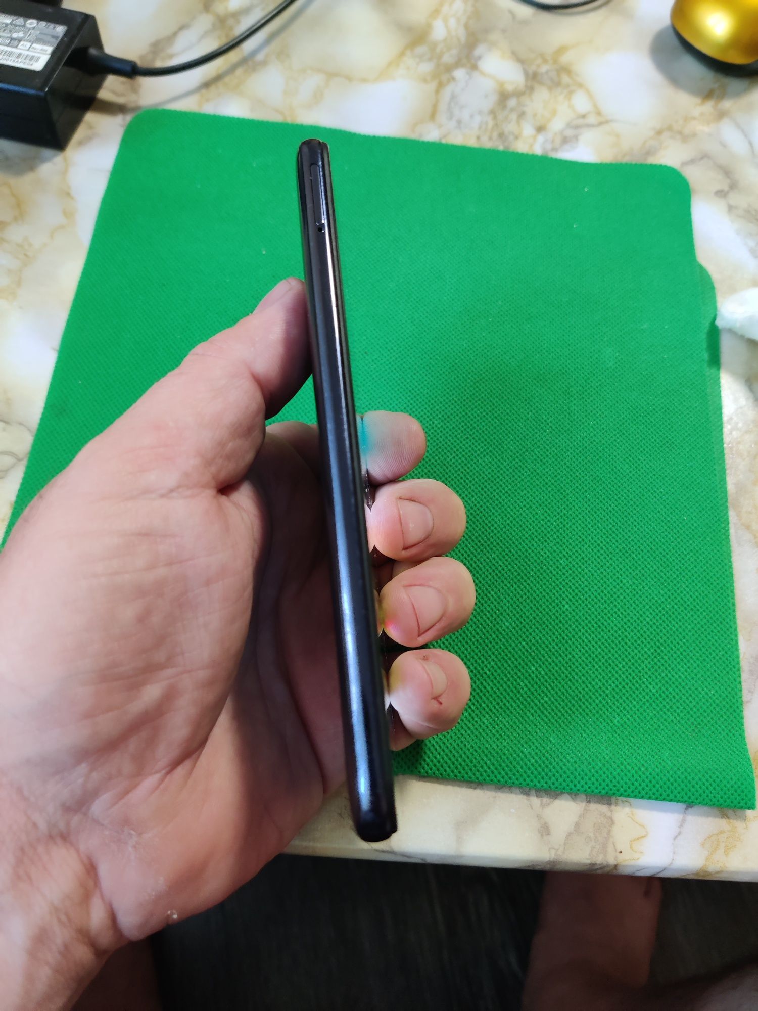 Xiaomi Mi A3 4/64 стан чудовий без блокувань батарея тримає довго