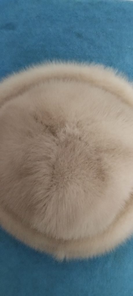 Czapka futrzana damska z butiku z USA