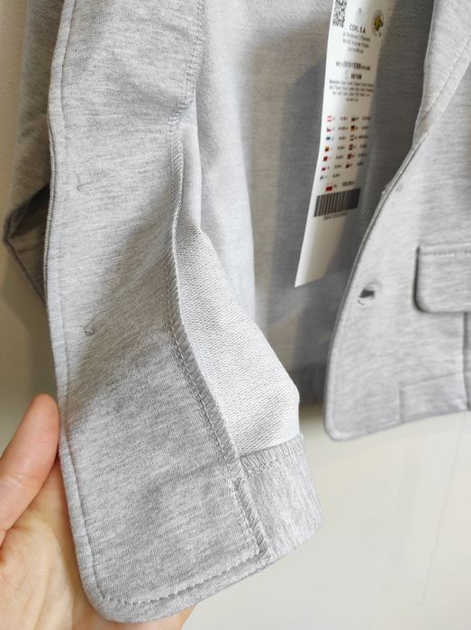 Elegancka marynarka  dziecięca dresowa z dzianiny - rozmiar 86/92