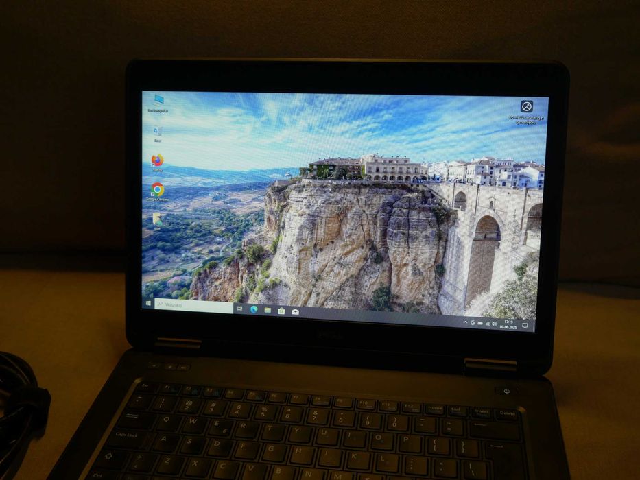 DELL Latitude E5440 Intel core i5-4200 4GB RAM 250 GB SSD Windows 10