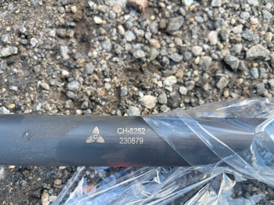 Jeep Grand Cherokee 2018 półoś prawa przód 5.7 (Cała)