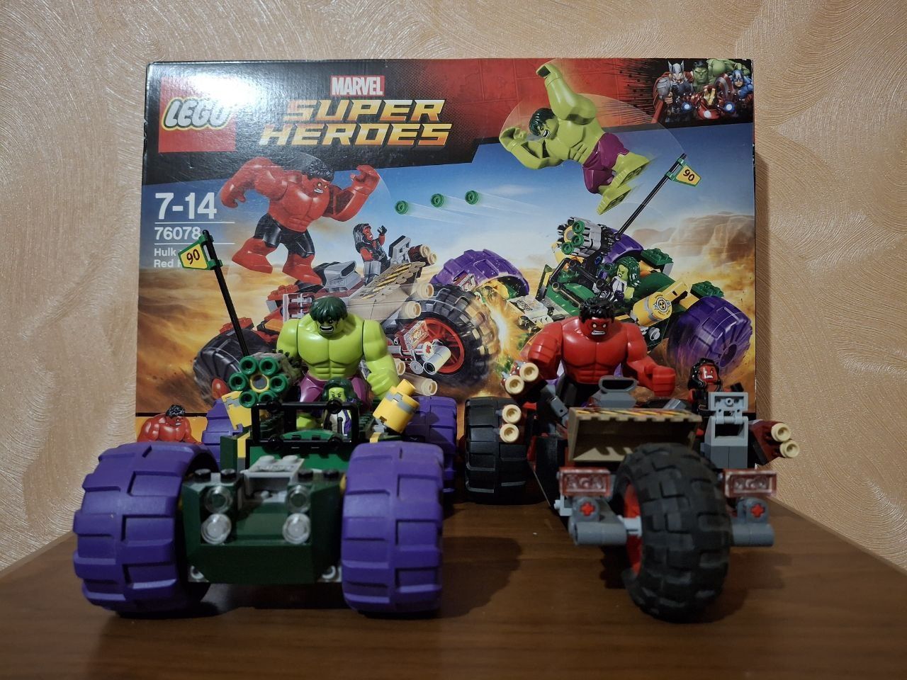 Набір Lego 76078 "Hulk vs Red Hulk"