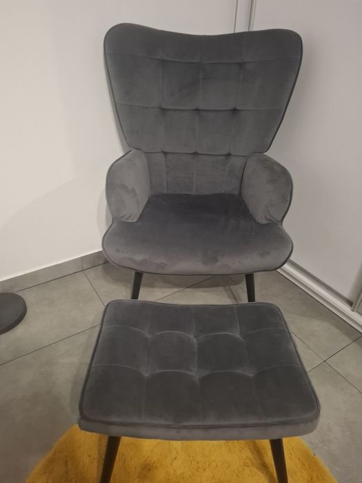 Fotel uszak z podnóżkiem