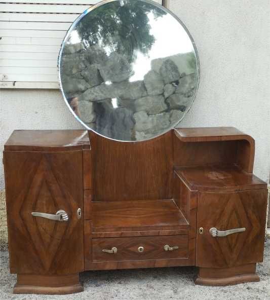 Conjunto de mobília de quarto vintage, cómoda e mesas de cabeceira