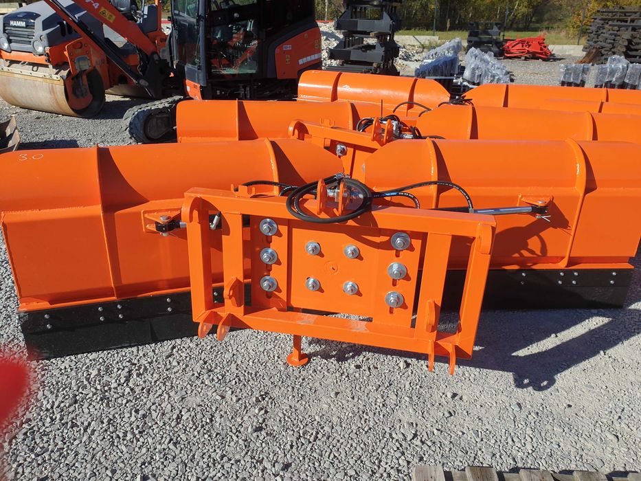 Mocny pług do śniegu do tura tuz strzałka Metal Technik dostawa Gratis