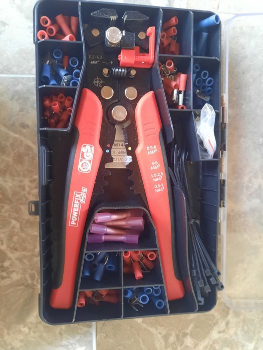 Набір електрика.