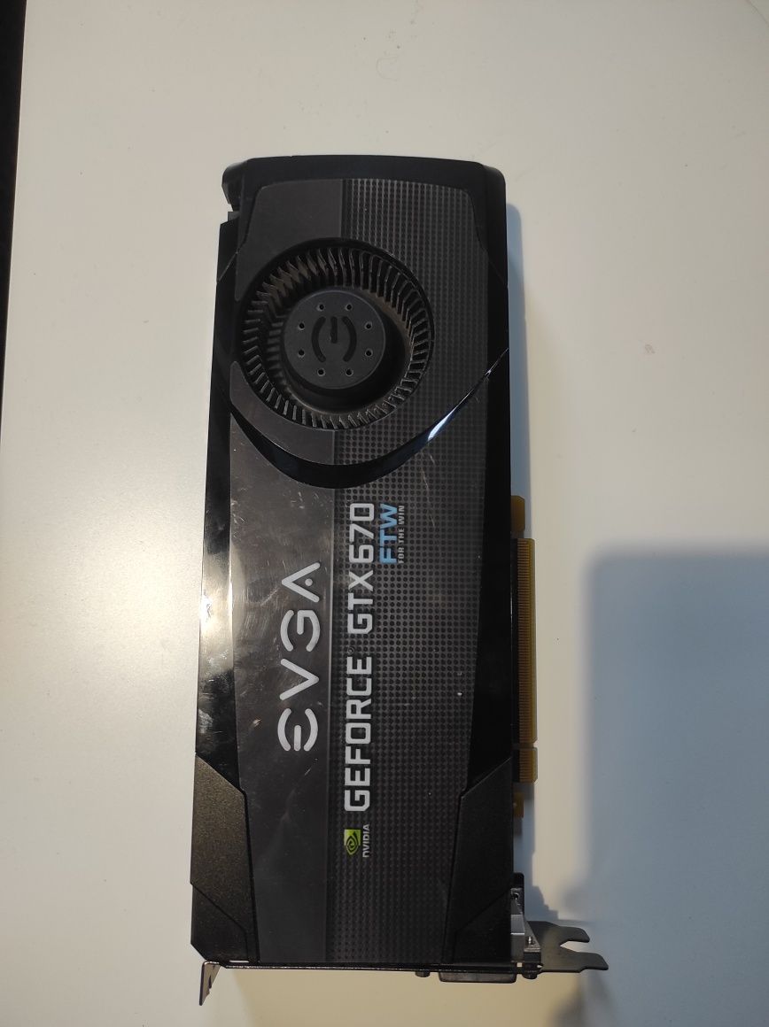 GTX 670 4GB 256 bitów