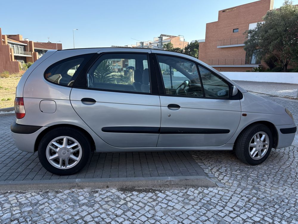 Renault Scénic 1.9 DCI