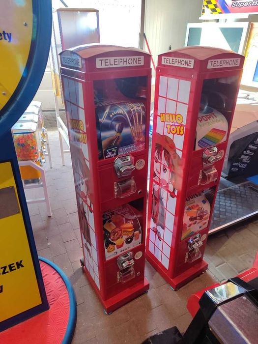 Automat do sprzedaży kulek budka telefoniczna