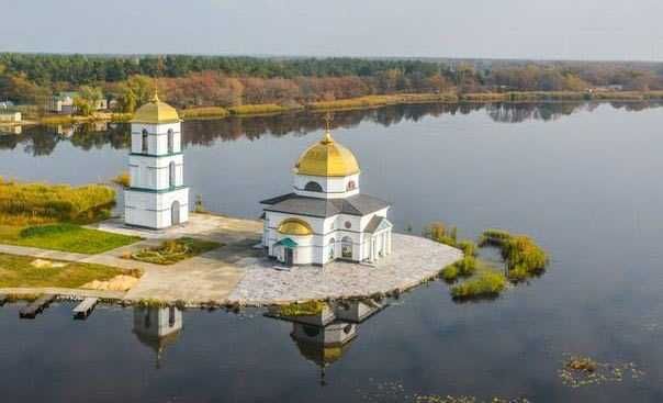 Земельна ділянка над Дніпром!