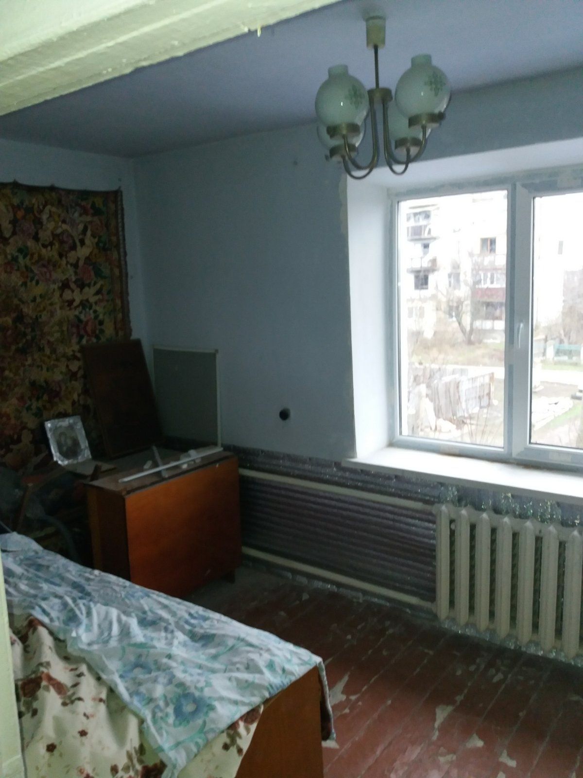 Продам  3-х комнатную квартиру  в СМТ Снигиревка