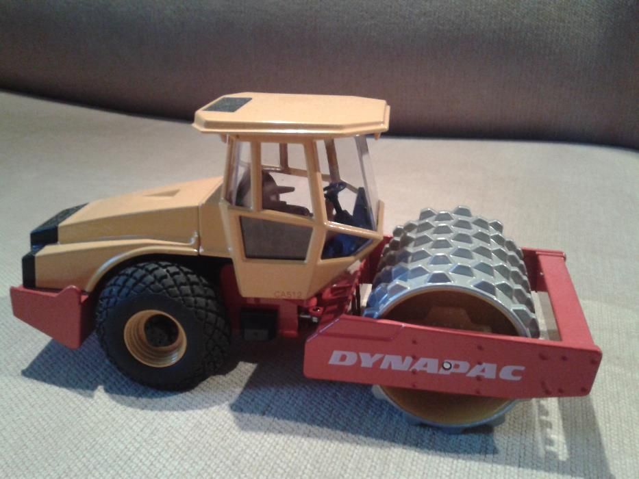 Vendo miniatura Joal - Cilindro Dynapac CA512