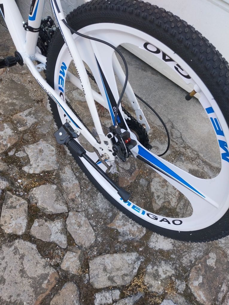 Vendo bicicleta nova