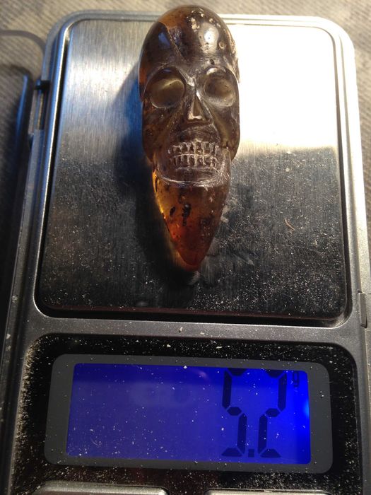 резьба янтарь подарок