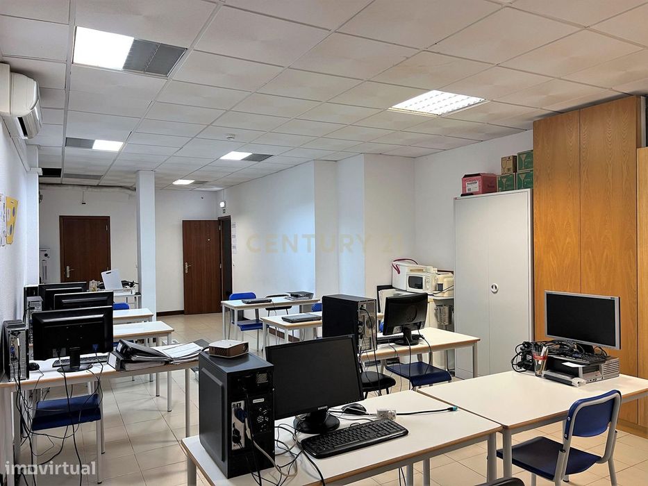 Espaço para Serviços/Escritórios no centro da cidade