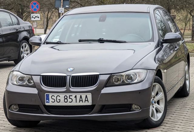 BMW Seria 3 E90 320i Bardzo ładna i sprawna duża Navi*Alu*Automat