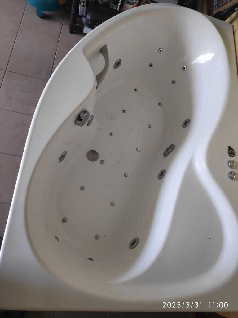 Wanna z hydromasażem