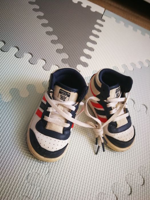 Buciki adidas rozmiar 20