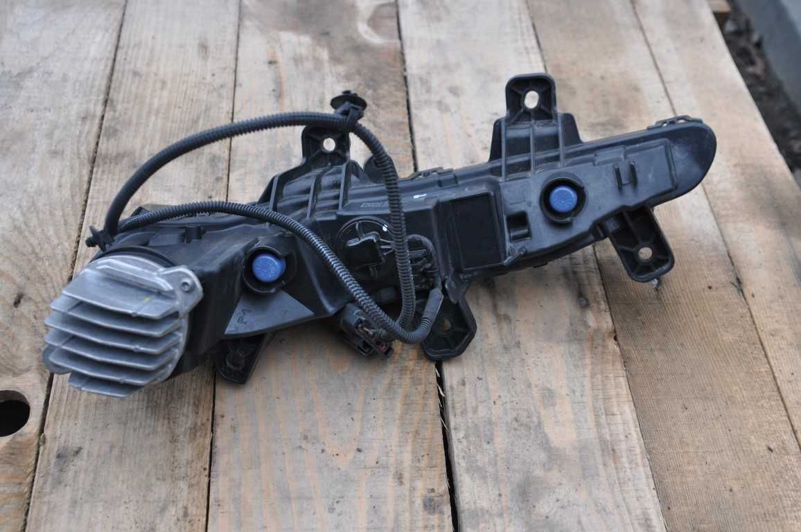Halogen  LED DRL Peugeot 208 II 2008  19-23r  oryginał lewy