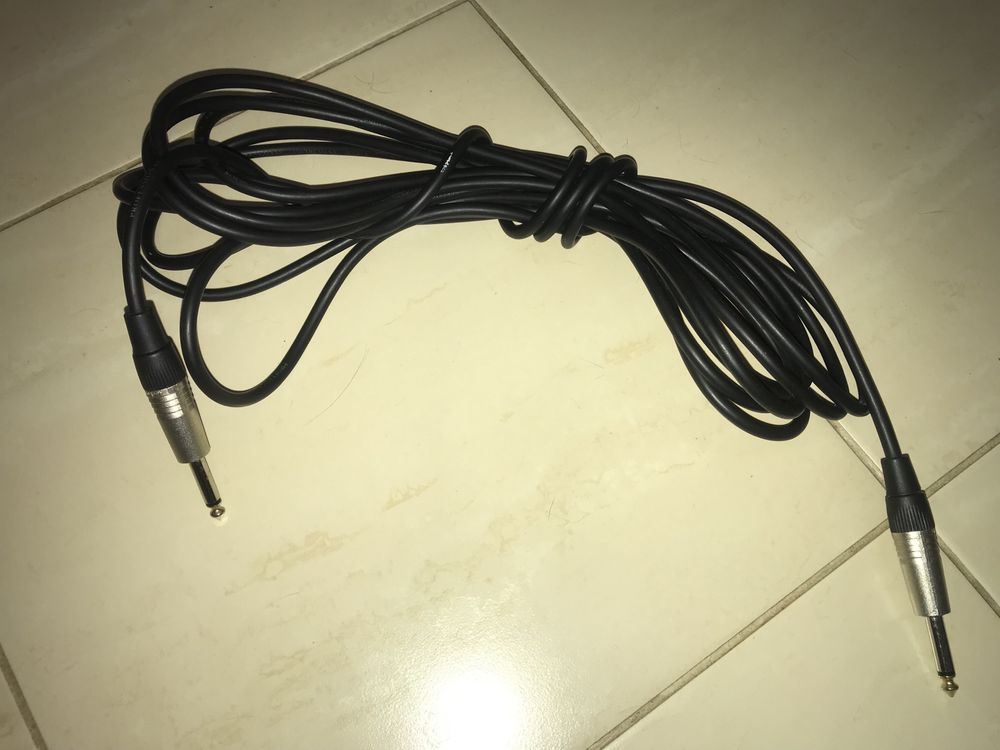 Гітарний кабель (6 метрів)