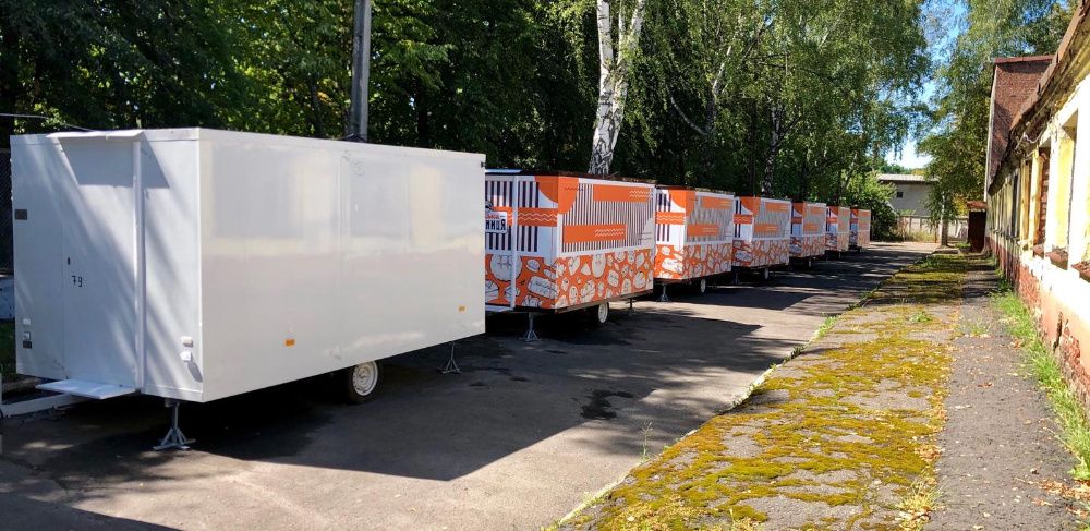 Фудтрак на колесах Київ прицеп торговый