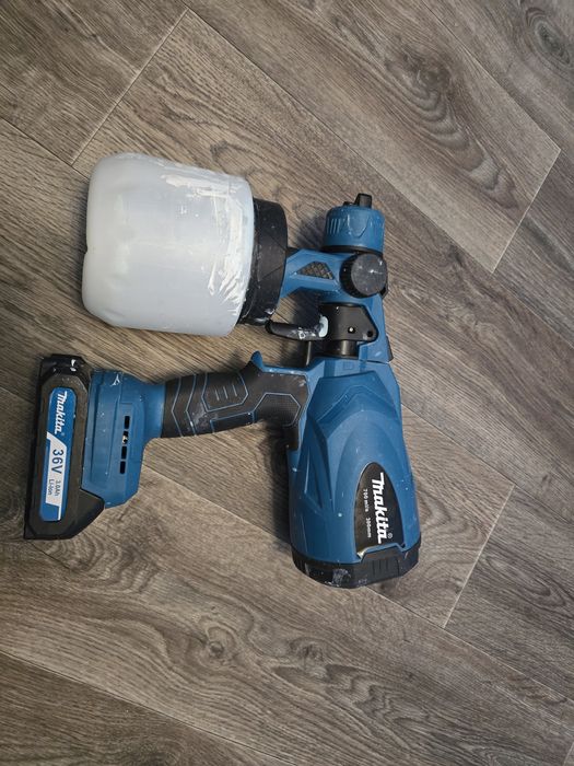 Краскопульт акумуляторний Makita