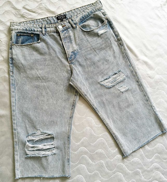 Джинсовые шорты boohooMAN