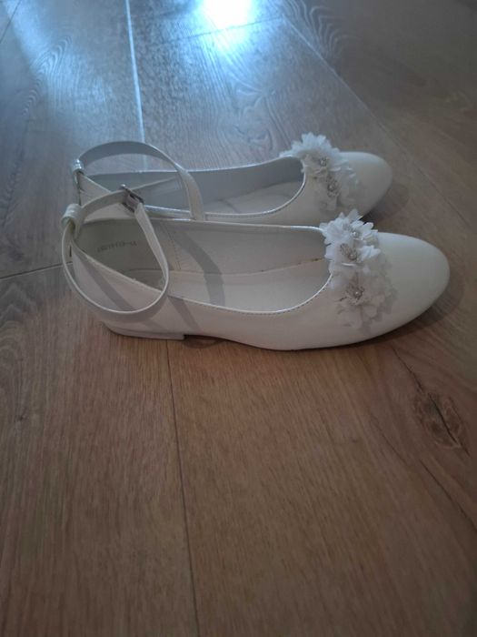 Baleriny buty komunijne 36 biale lakierki nelli blu