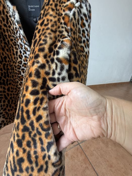 Casaco de pelo Marciano by Guess