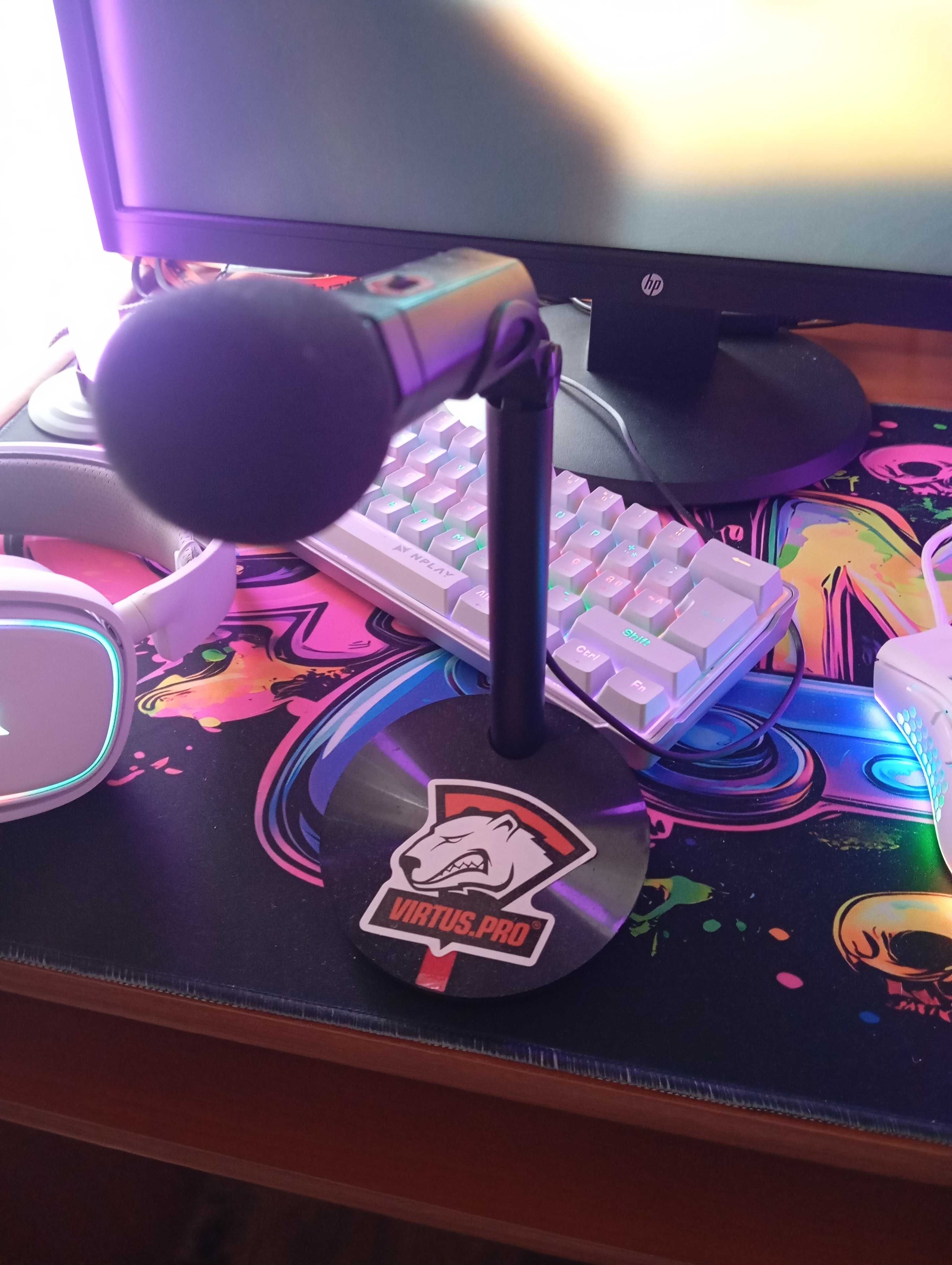 PC " Gaming " com Periféricos