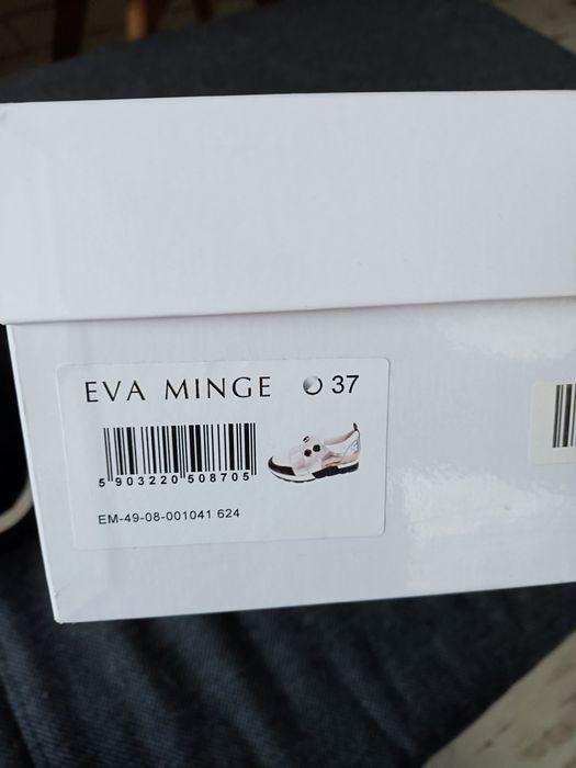 Ewa Minge roz 37