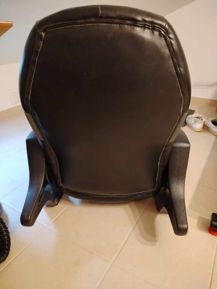 Cadeira gaming em pele