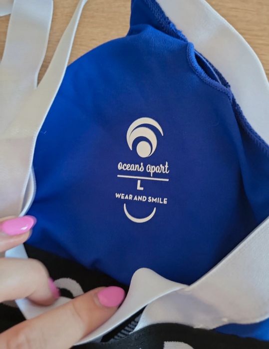 Biustonosz sportowy oceans apart