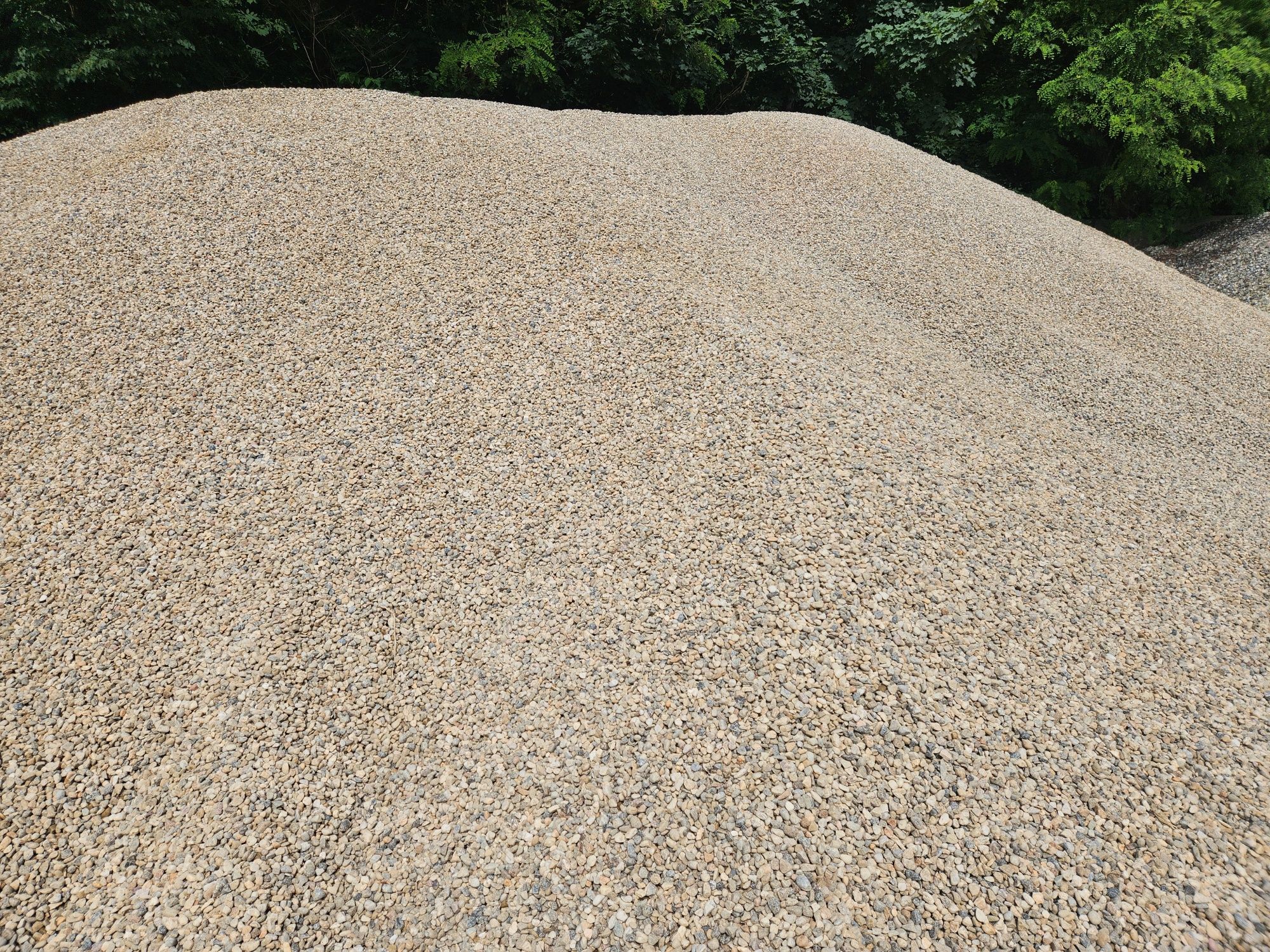 Piasek żwir kamień ozdobny dolomit ziemia cement