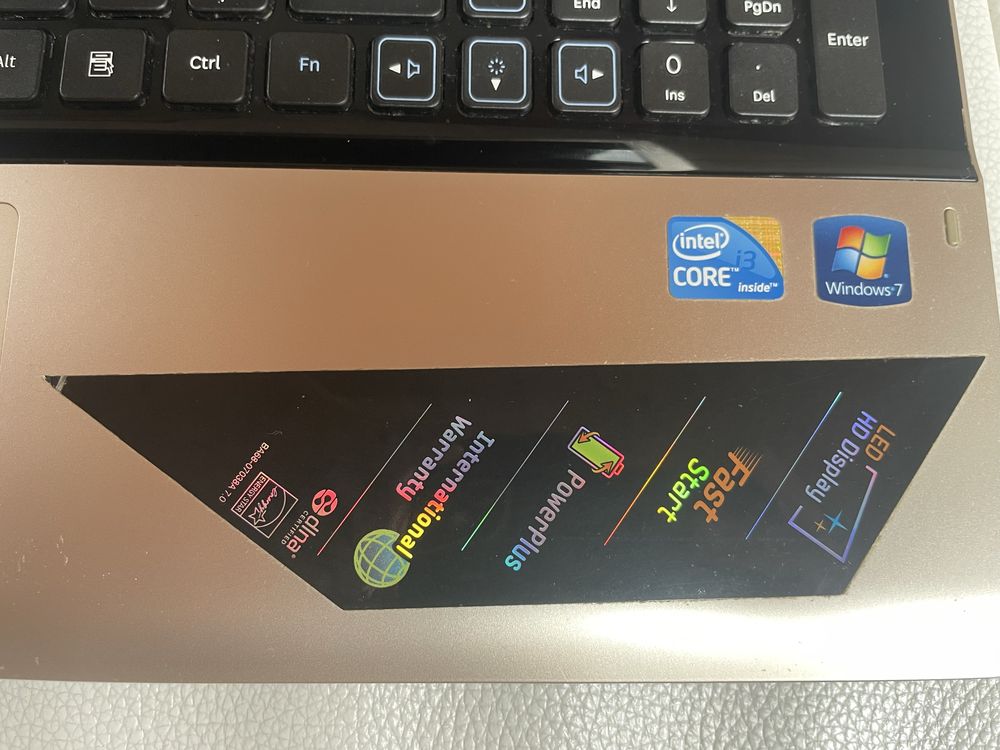 Laptop Samsung RV511
