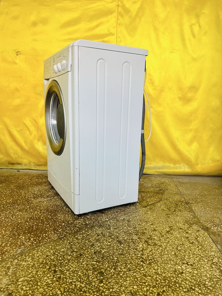 Стиральная машина Indesit WISL85