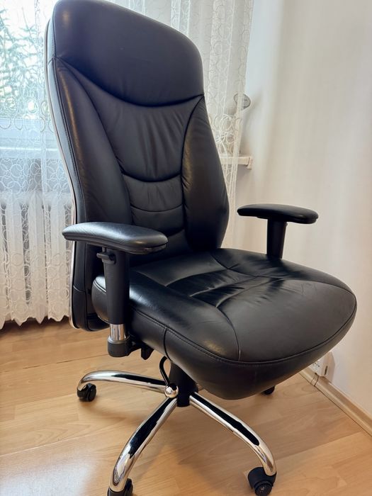 Fotel biurowy skórzany